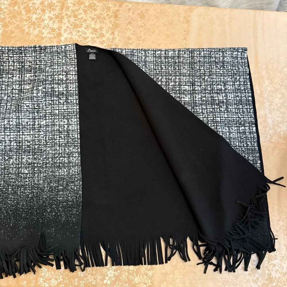Black White Ombre Ruana Wrap Fringe Poncho Shawl Cardigan Cozy OS Layering Piece